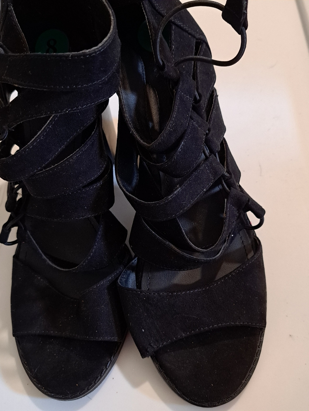 Kenneth Cole Reaction Strappy Suede 3.5 inch Heels, Black Size 8